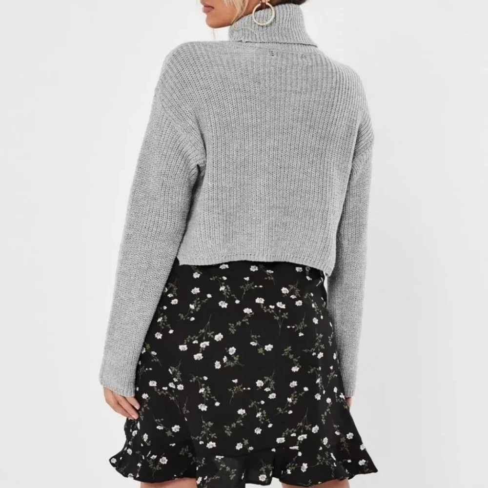 NWT Missguided Women Boho Tuttleneck Neck Cropped Sweater Knit Gray Petite 2P 4P
